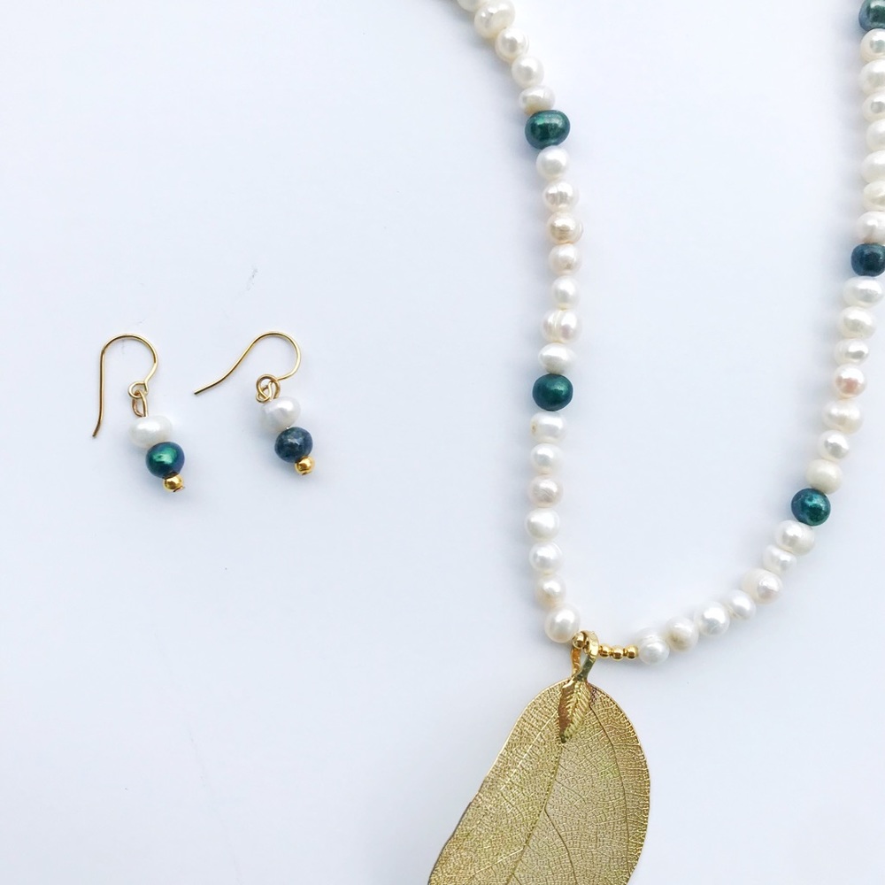 White & BlueGreen Pearls Feather Necklace&Earrings